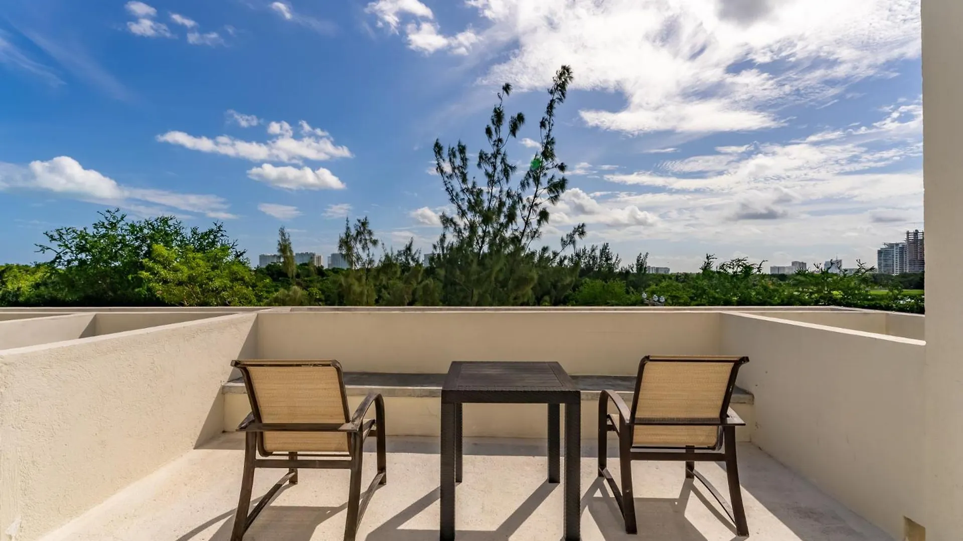 Apartment Bed Away Studios Cancún