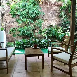 Figues Et Mangos Terre-De-Haut